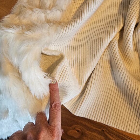 Cream Faux Fur Sleeveless jacket - Guess - Picture 5 of 8
